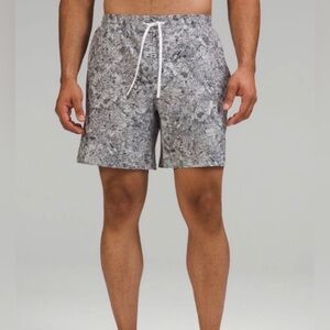 Lululemon Men’s “Pool” Short 7” Inseam w/ Brief Mesh Liner (M) SOLD OUT AT LULU
